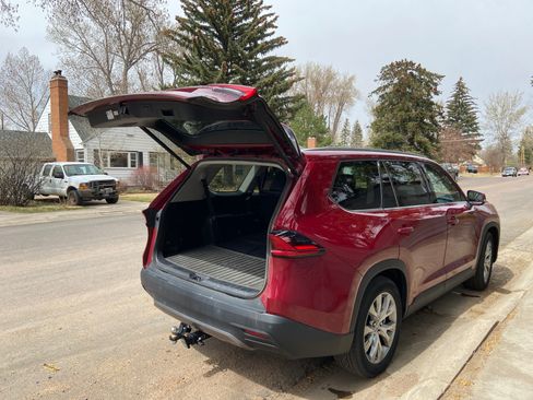 Used 2025 Toyota Grand Highlander AWD Hybrid image 5