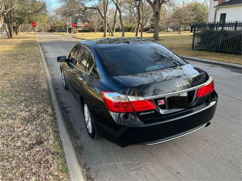 Used 2015 Honda Accord EX-L image 2