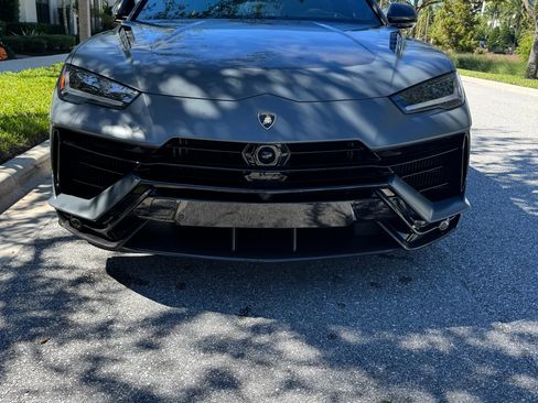 Used 2023 Lamborghini Urus Performante image 2