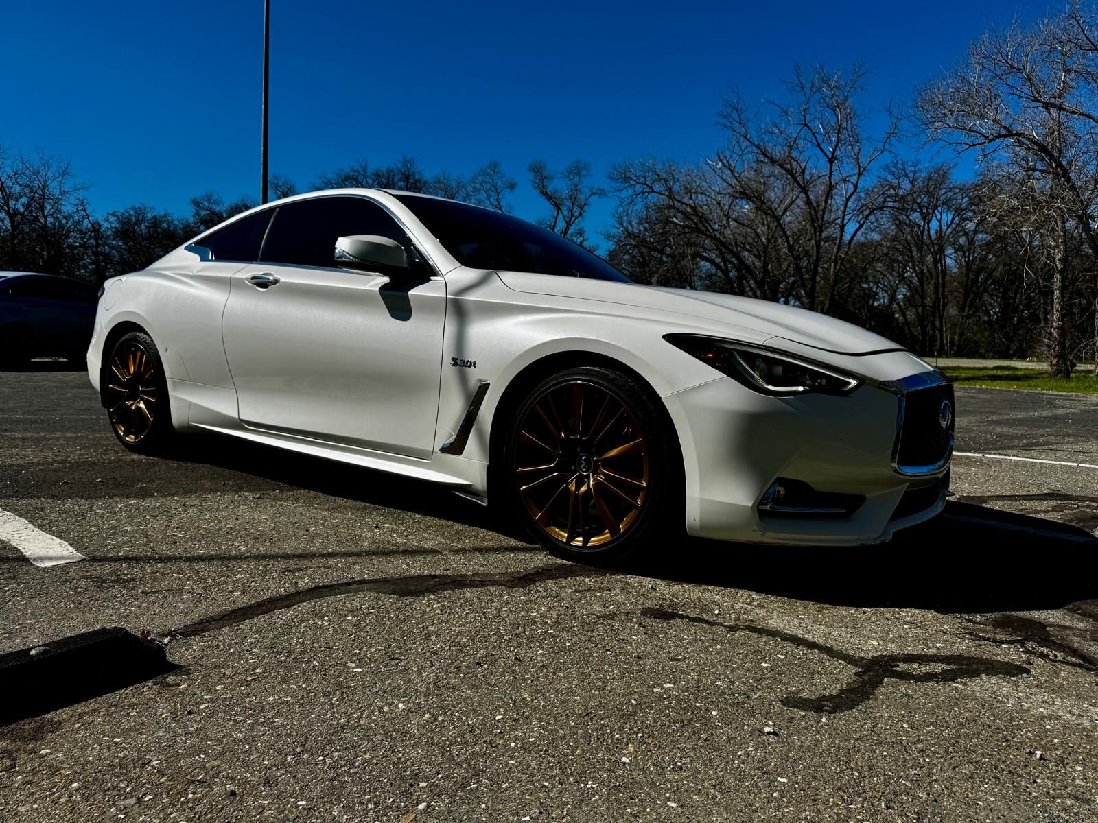 Used 2017 INFINITI Q60 Red Sport 400 RWD image 11