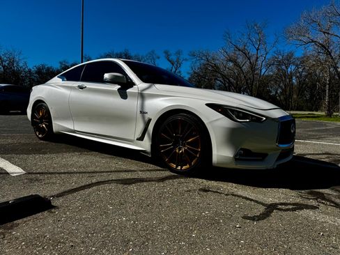 Used 2017 INFINITI Q60 Red Sport 400 image 13