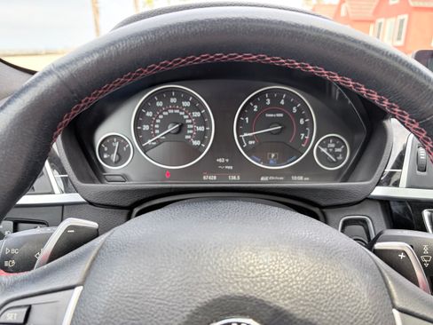 Used 2017 BMW 330e image 11