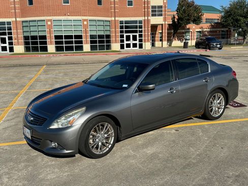 Used 2012 INFINITI G37 Journey w/ Premium Pkg image 14
