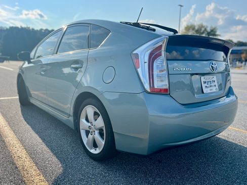 Used 2013 Toyota Prius Five image 10