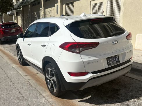 Used 2017 Hyundai Tucson Limited image 4