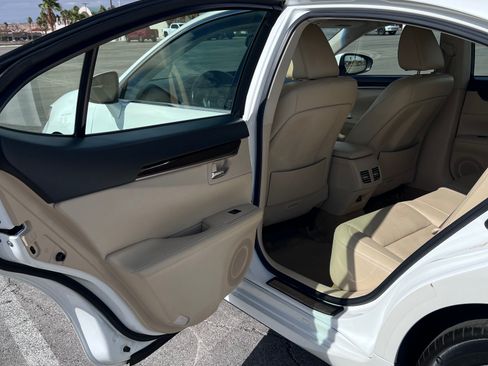 Used 2015 Lexus ES 350 w/ Premium Package image 8