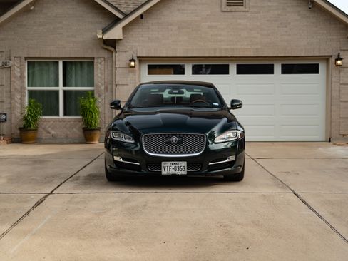 Used 2017 Jaguar XJ L Portfolio AWD/4WD image 5