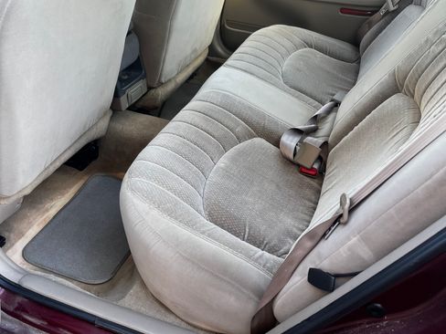 Used 1998 Buick Century Custom image 4