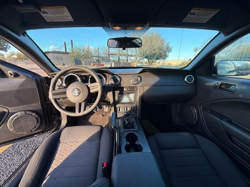 Used 2006 Ford Mustang GT image 10