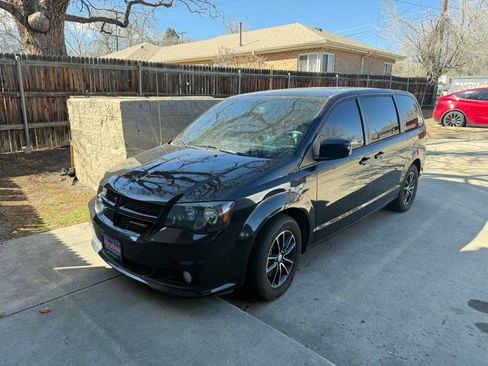 Used 2018 Dodge Grand Caravan SE image 13