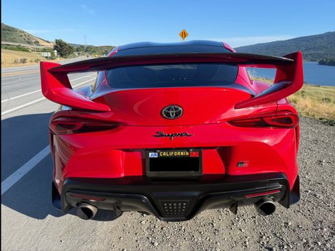 Used 2020 Toyota Supra Launch Edition w/ Driver Assist Package image 5