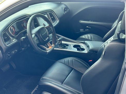 Used 2016 Dodge Challenger SRT Hellcat image 11