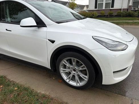 Used 2021 Tesla Model Y Long Range AWD/4WD image 6