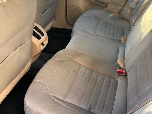 Used 2014 Ford Taurus SE image 11