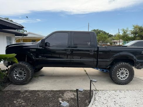 Used 2002 Ford F250 4x4 Crew Cab Super Duty image 1