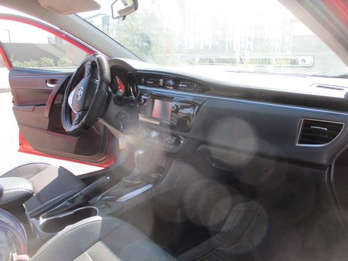 Used 2015 Toyota Corolla S image 15