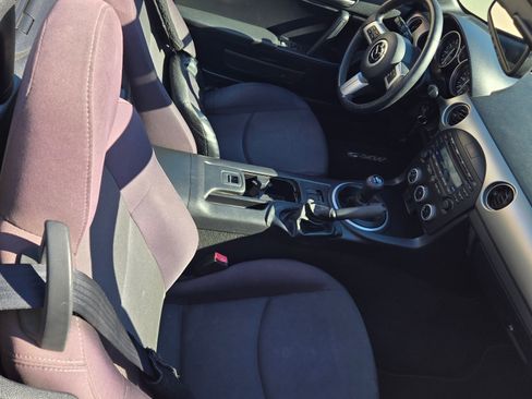 Used 2009 MAZDA MX-5 Miata Touring w/ Suspension Pkg image 10