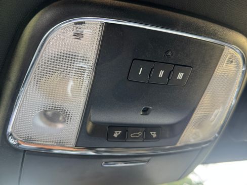 Used 2019 Jeep Grand Cherokee Altitude AWD/4WD image 14