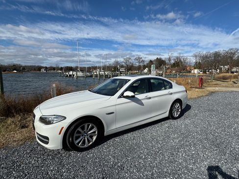 Used 2014 BMW 528i xDrive Sedan image 1