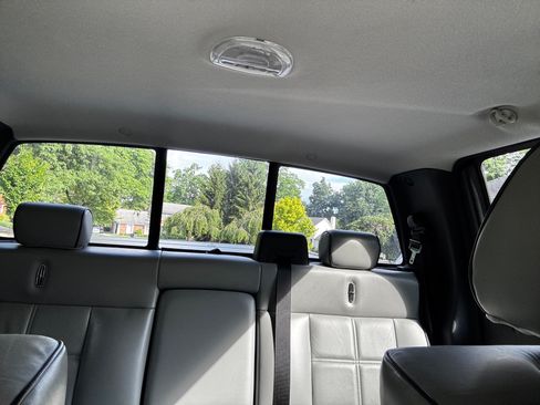 Used 2008 Lincoln Mark LT 4x4 image 6