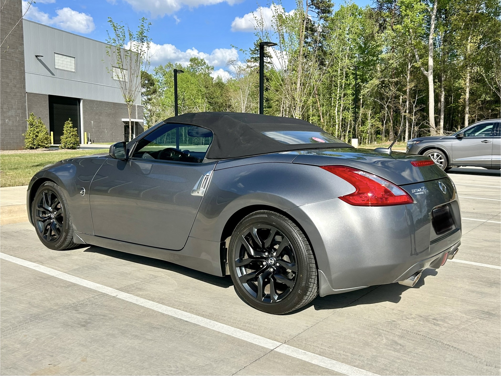 Used 2016 Nissan 370Z Touring RWD image 16