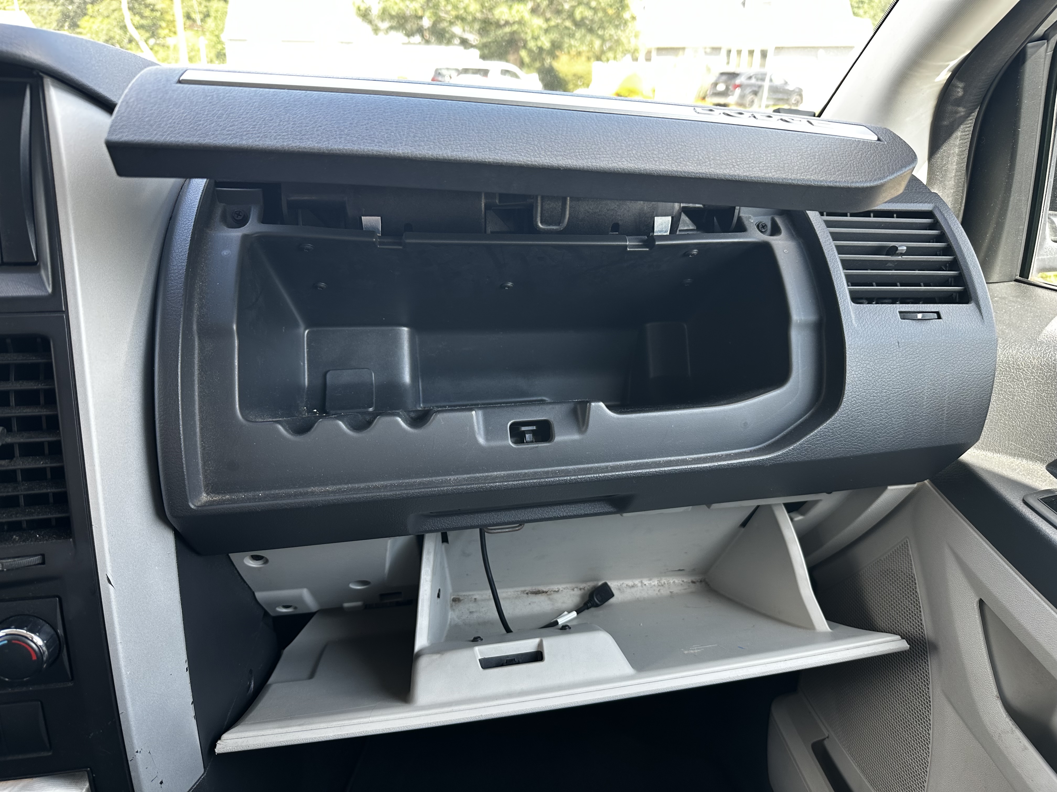 Used 2010 Dodge Grand Caravan SE FWD image 16
