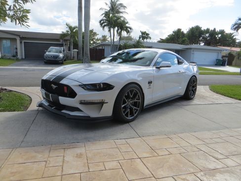 Used 2019 Ford Mustang GT Premium w/ Performance Package - Level 2 image 1