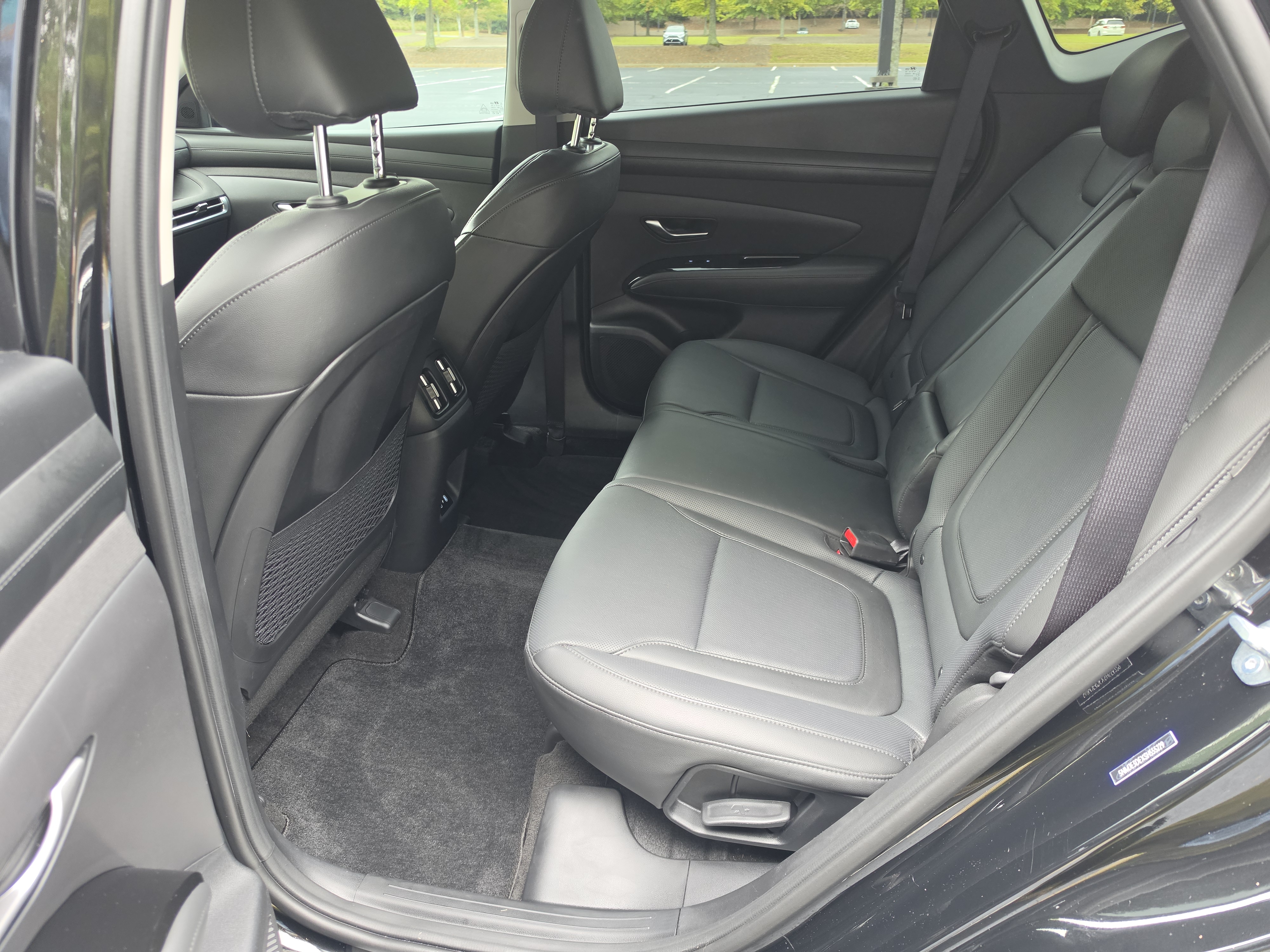 Used 2025 Hyundai Tucson Limited FWD image 14