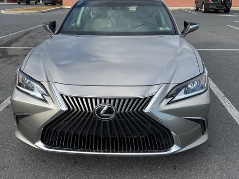 Used 2021 Lexus ES 350 w/ Premium Package image 2