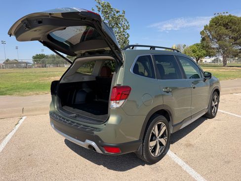 Used 2021 Subaru Forester Touring w/ Popular Package #2 AWD/4WD image 5