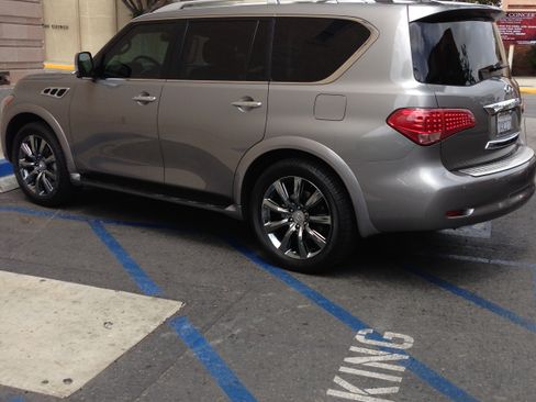 Used 2013 INFINITI QX56 2WD w/ Theater Pkg image 10