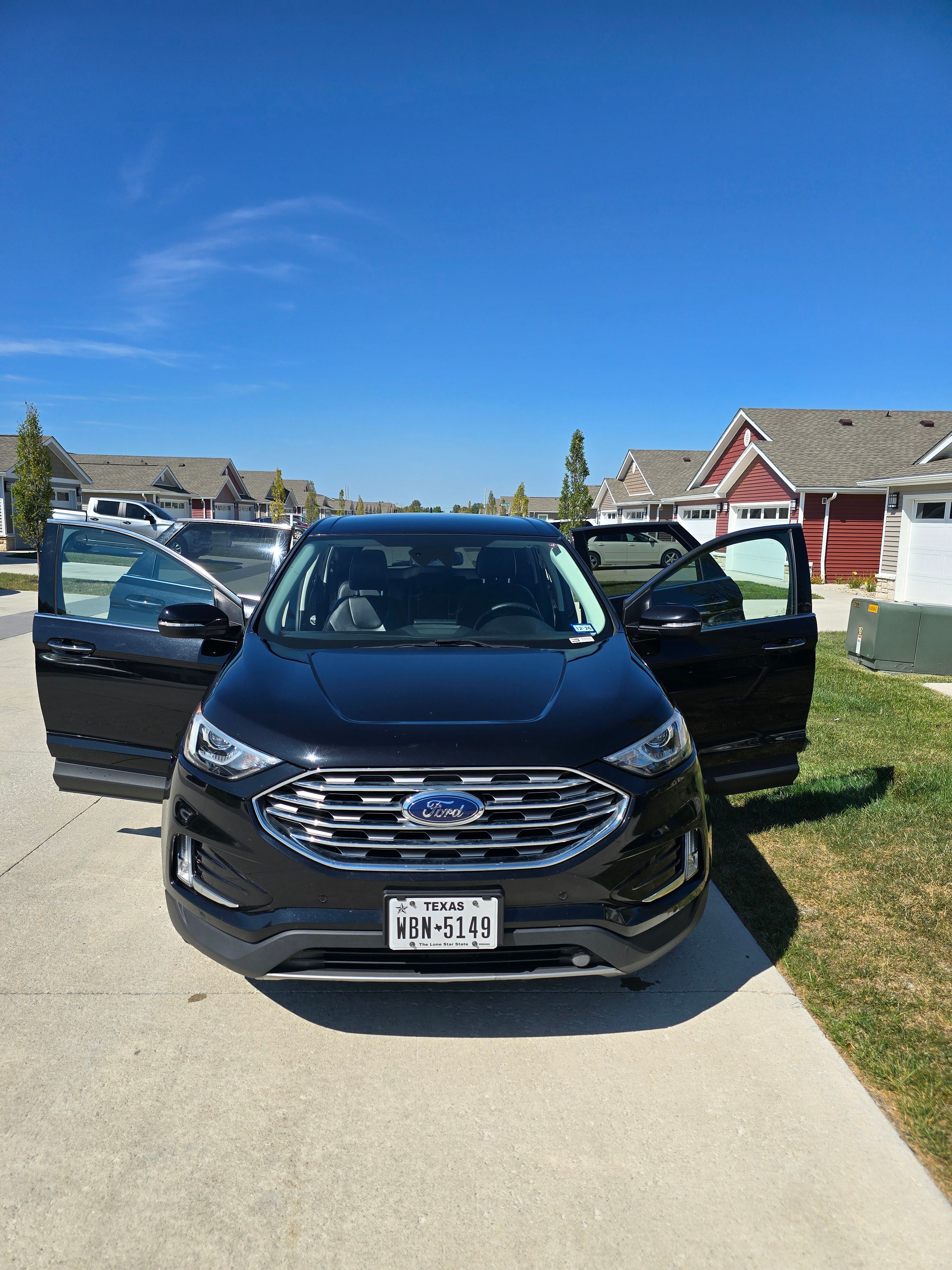 Used 2022 Ford Edge Titanium AWD/4WD image 1