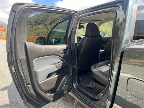 Used 2017 Chevrolet Colorado Z71 image 18