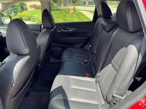 Used 2015 Nissan Rogue SL w/ SL Premium Package AWD/4WD image 10