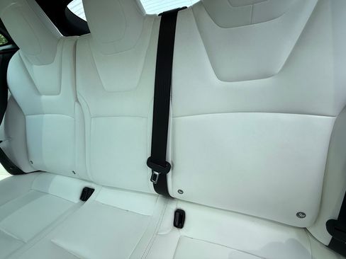 Used 2019 Tesla Model S Long Range image 9