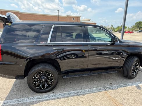 Used 2016 Chevrolet Tahoe LT w/ Luxury Package AWD/4WD image 4