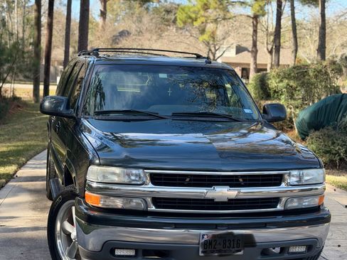 Used 2003 Chevrolet Suburban LT w/ LT Preferred Equipment Group image 1