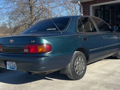 Used 1996 Toyota Camry LE image 4