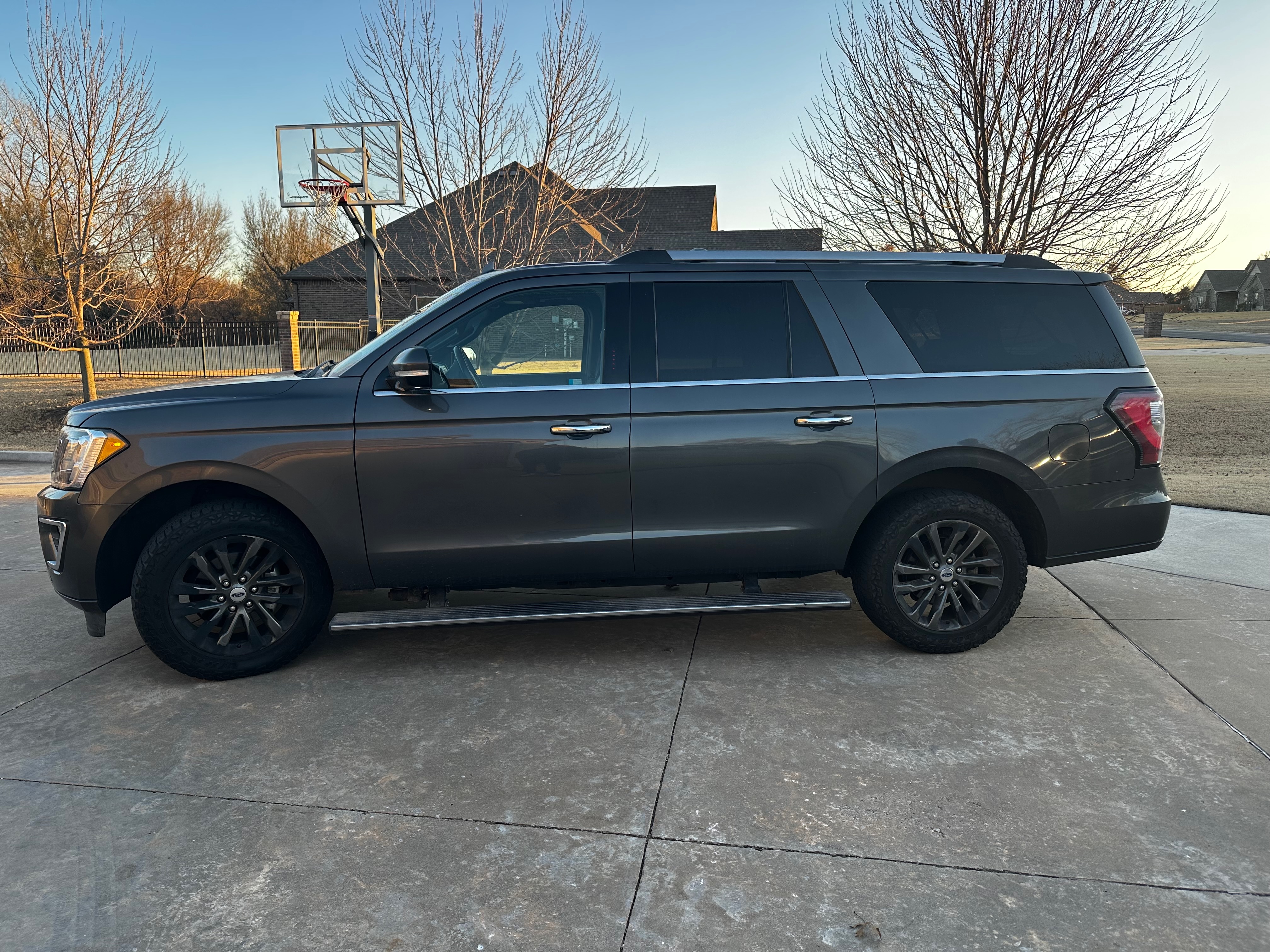 Used 2019 Ford Expedition Max Limited AWD/4WD image 1