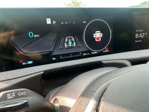 Used 2022 Kia EV6 Wind w/ Wind Technology Package AWD/4WD image 8