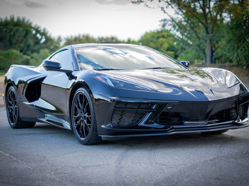 Used 2023 Chevrolet Corvette Stingray Preferred Cpe w/ Z51 Performance Package image 2