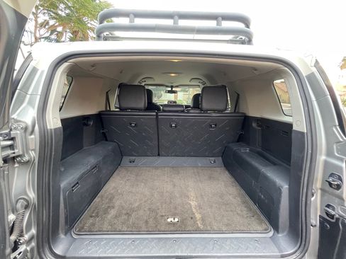 Used 2012 Toyota FJ Cruiser 4WD w/ Convenience Pkg image 30