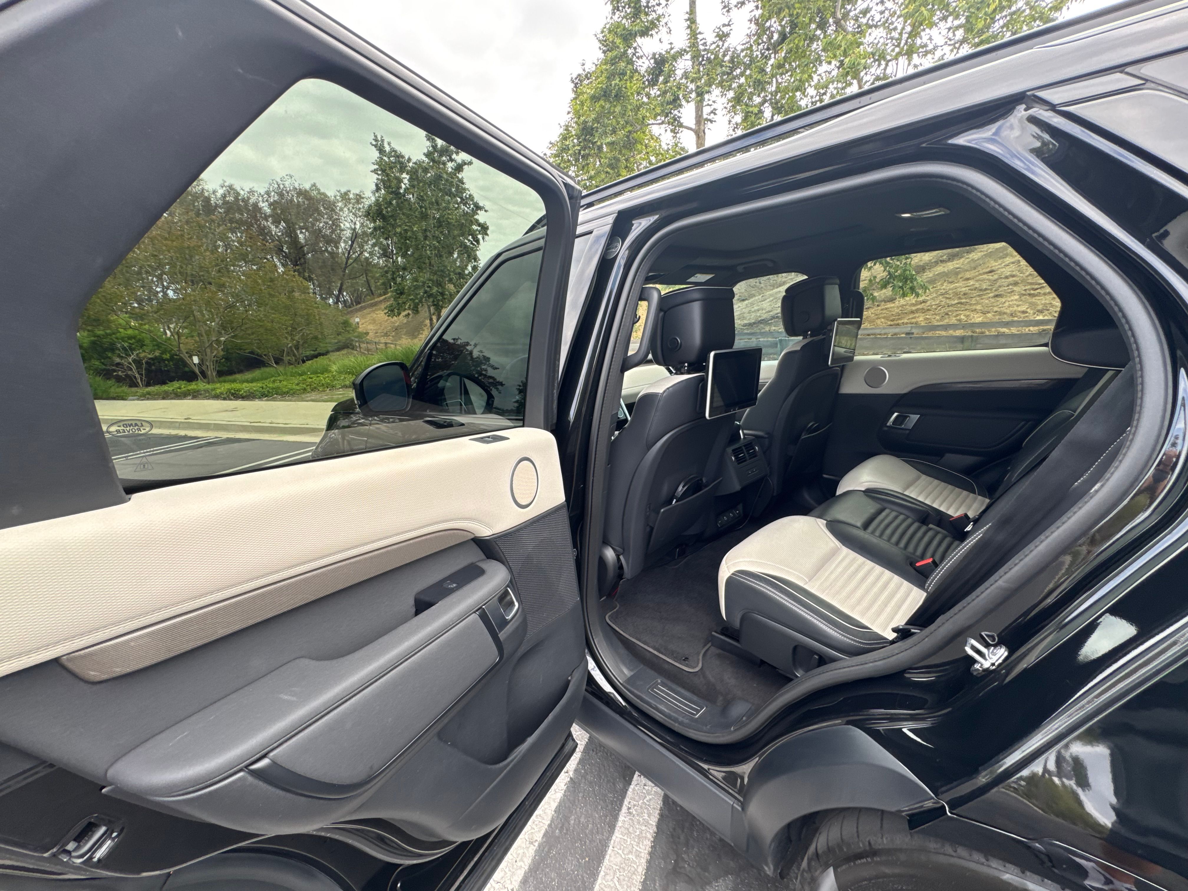 Used 2022 Land Rover Discovery HSE R-Dynamic AWD/4WD image 29