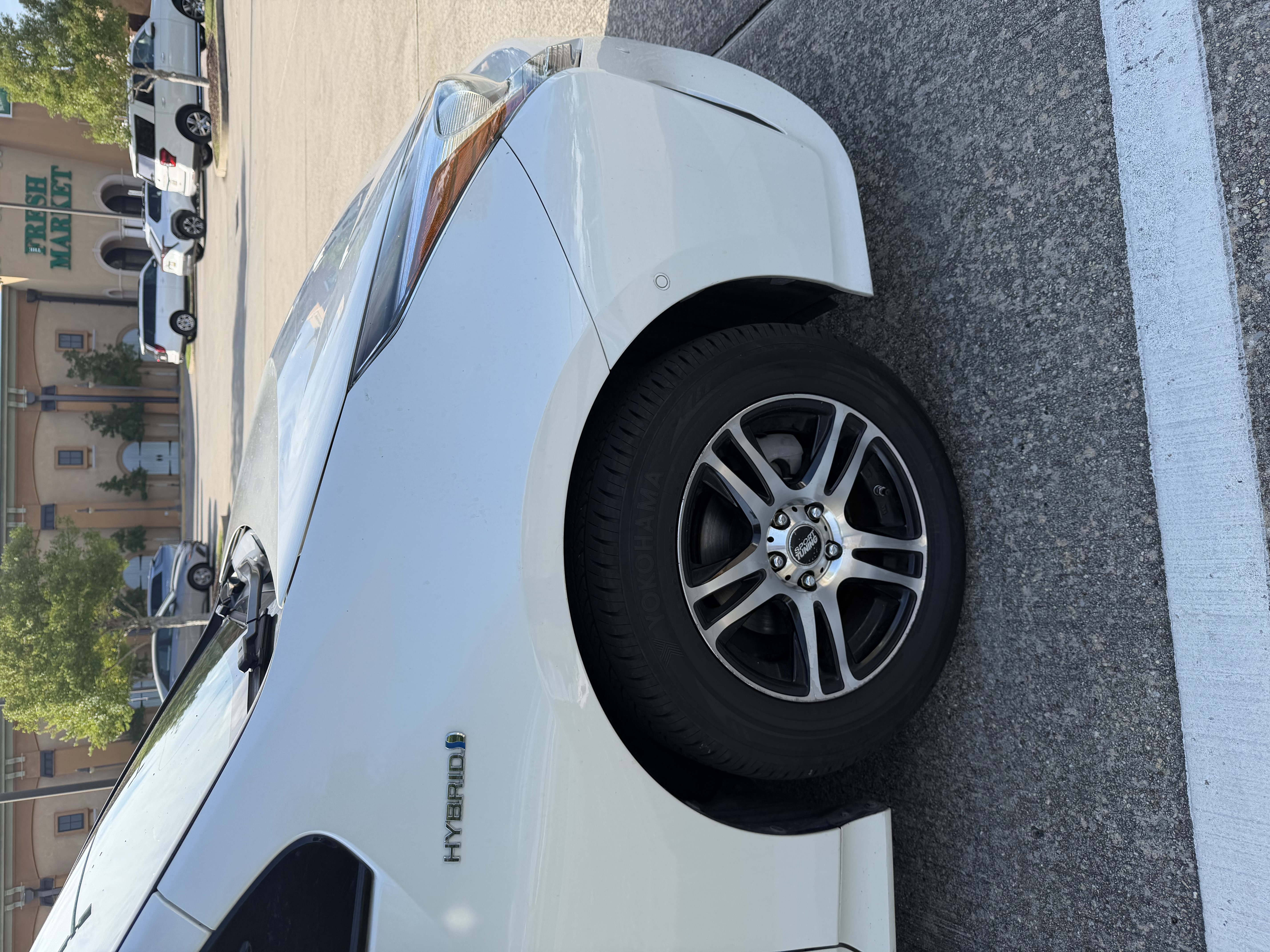 Used 2017 Toyota Prius Four w/ Advanced Technology Package FWD image 20
