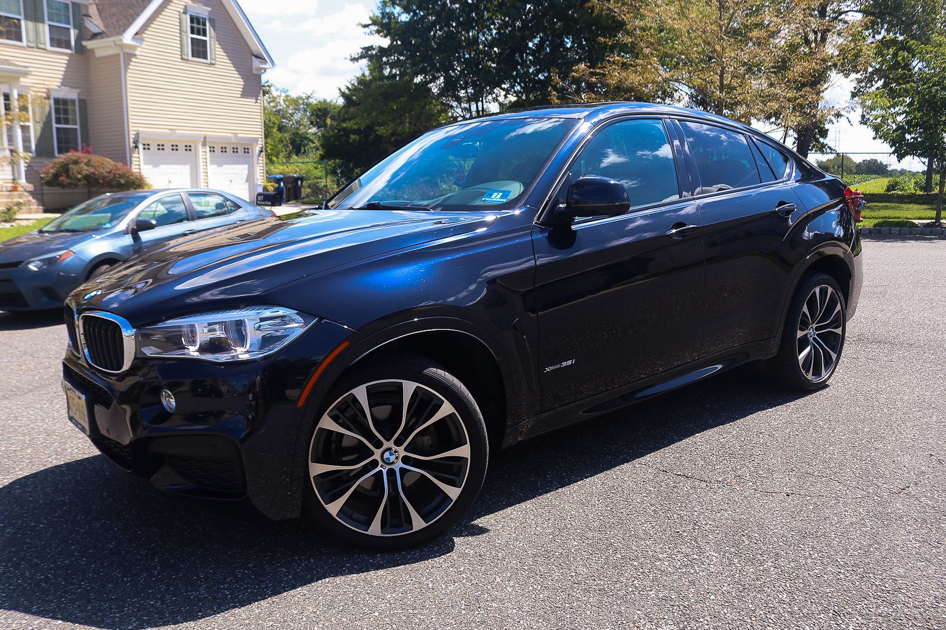 Used 2018 BMW X6 xDrive35i w/ M Sport Package AWD/4WD image 19