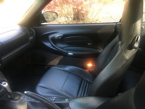 Used 2000 Porsche 911 Carrera image 10