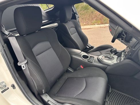 Used 2013 Nissan 370Z Touring w/ Sport Pkg image 27