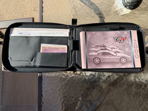 Used 2000 Chevrolet Corvette Convertible w/ Memory Pkg RWD image 27
