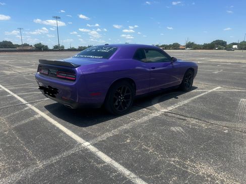 Used 2019 Dodge Challenger SXT w/ Blacktop Package image 4
