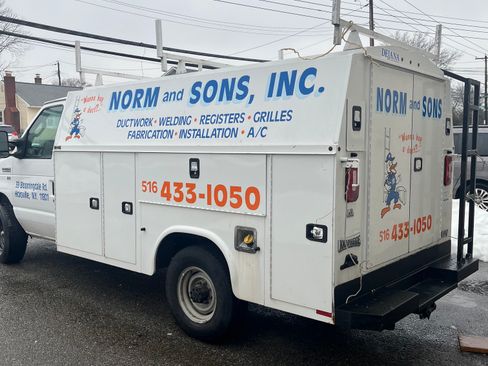 Used 2019 Ford E-350 and Econoline 350 Super Duty w/ Power Windows & Locks Group RWD image 4